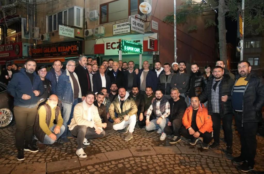 Ekimbaşı Hattında Sokak İftarı: Başkan İsmet Yıldırım ile Esnaf Bir Araya Geldi