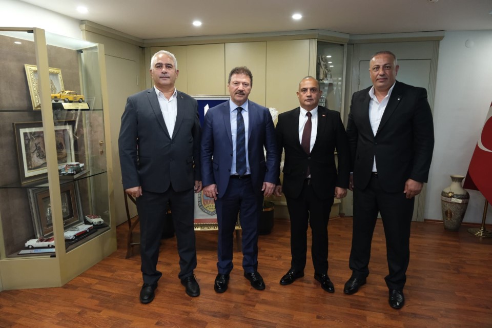 Ümraniye Minibüsçüler Odası’ndan Federasyon Başkanı Mehmet Yeğiner’e Hayırlı Olsun Ziyareti